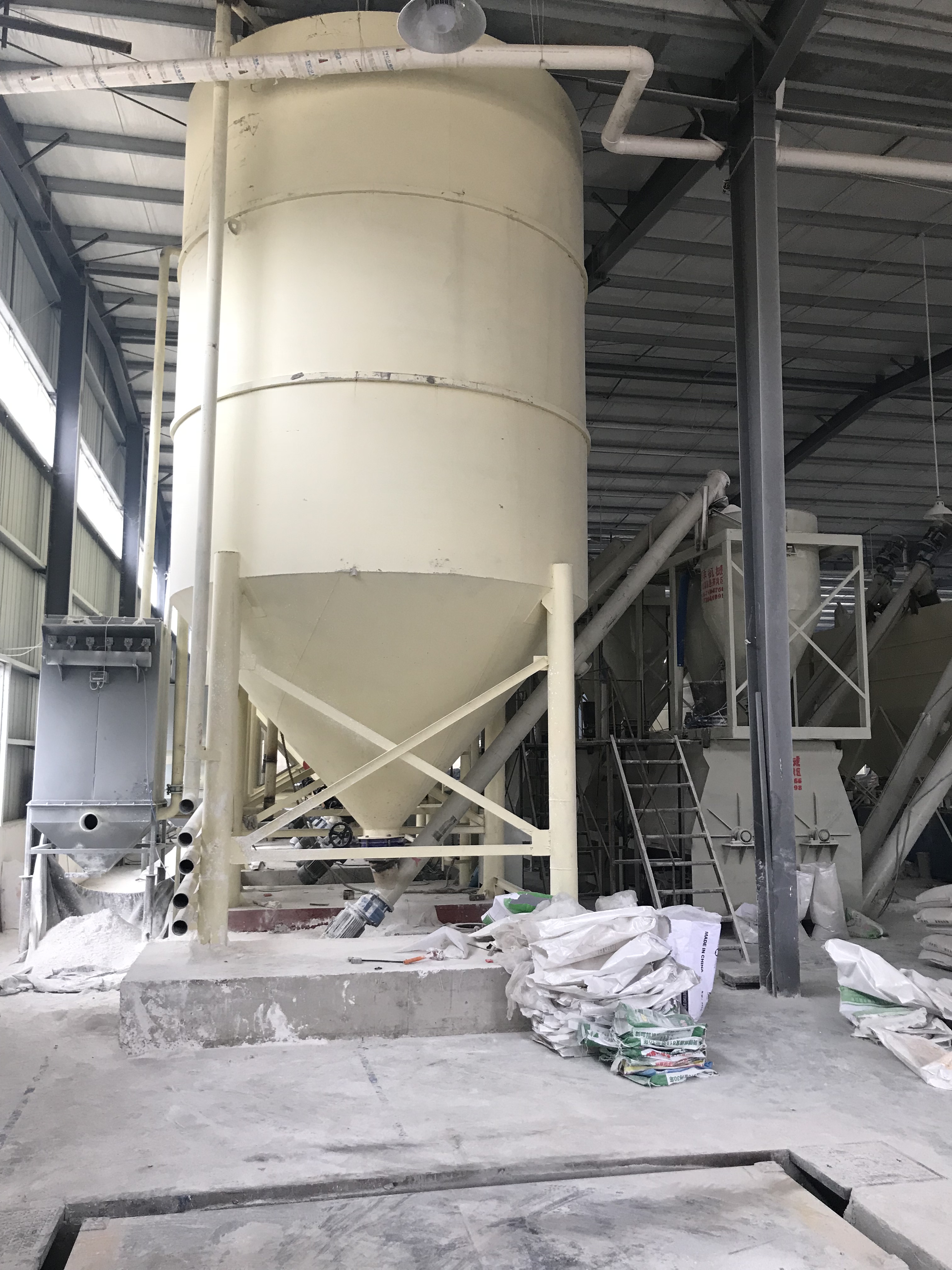  貴州膩子粉生產(chǎn)基地